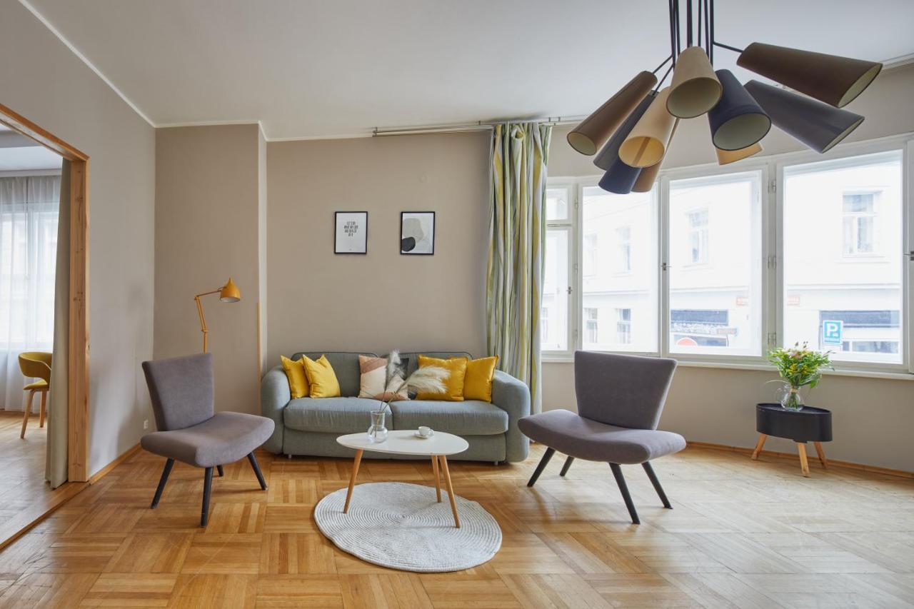 Prague Days - Modern Apt W Retro Elements - New Town Exterior photo